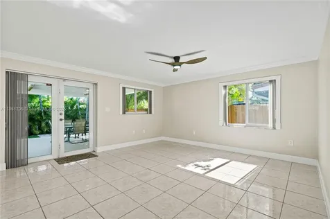8230 SW 45th Street Miami FL 33155