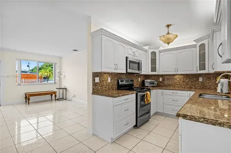 8230 SW 45th Street Miami FL 33155