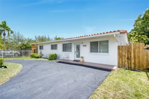 8230 SW 45th Street Miami FL 33155