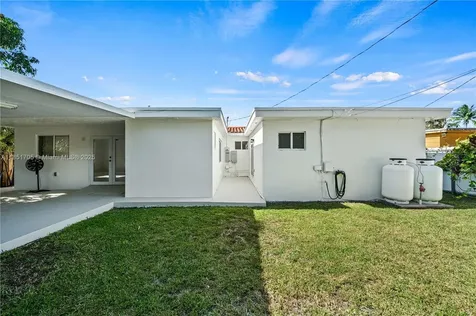 8230 SW 45th Street Miami FL 33155