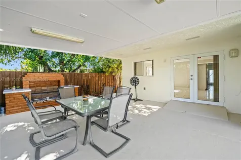 8230 SW 45th Street Miami FL 33155