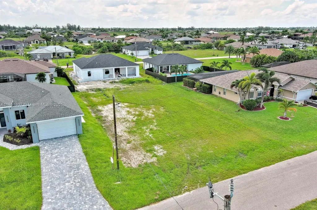 1025 NW 35th Place Cape Coral FL 33993