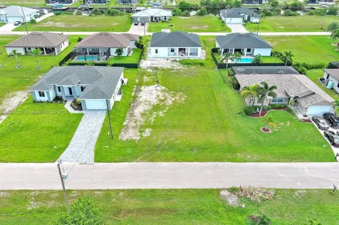 1025 NW 35th Place Cape Coral FL 33993