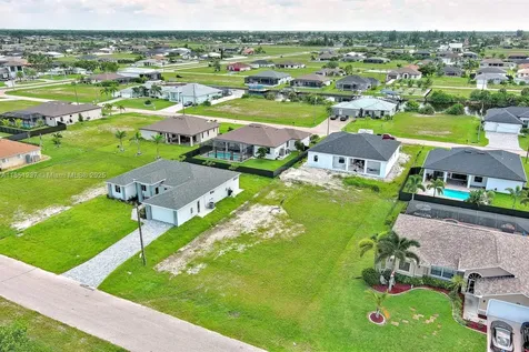 1025 NW 35th Place Cape Coral FL 33993