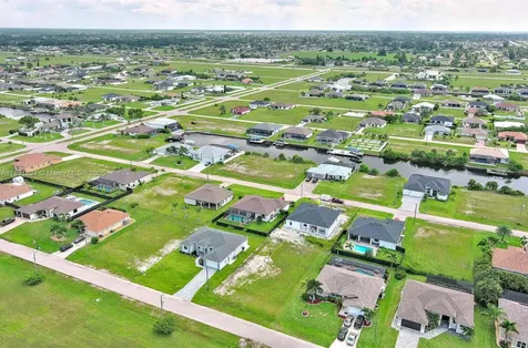 1025 NW 35th Place Cape Coral FL 33993