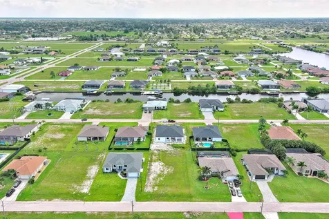 1025 NW 35th Place Cape Coral FL 33993