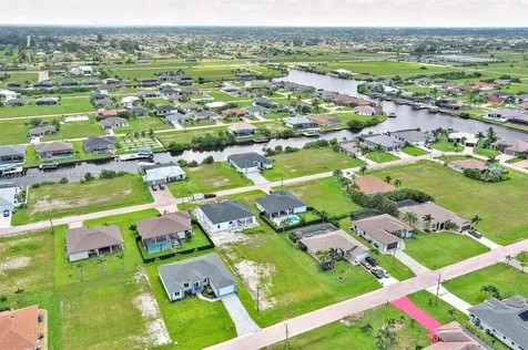 1025 NW 35th Place Cape Coral FL 33993