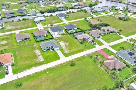 1025 NW 35th Place Cape Coral FL 33993