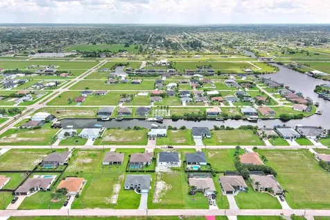 1025 NW 35th Place Cape Coral FL 33993