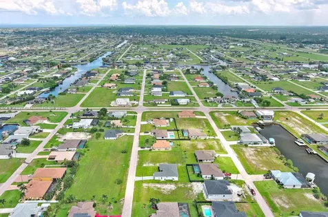 1025 NW 35th Place Cape Coral FL 33993