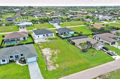 1025 NW 35th Place Cape Coral FL 33993