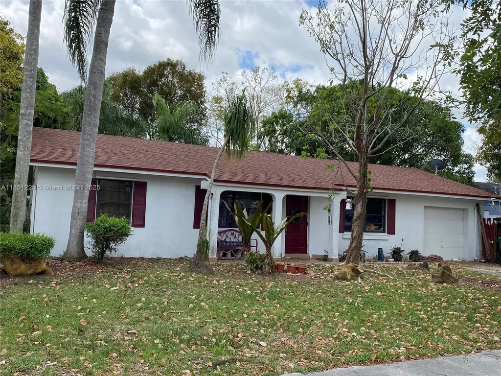 14902 SW 65th Terrace Miami FL 33193