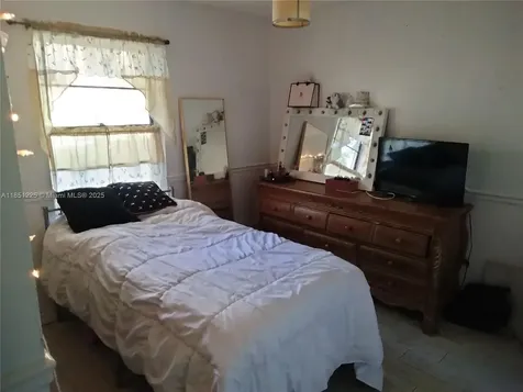14902 SW 65th Terrace Miami FL 33193