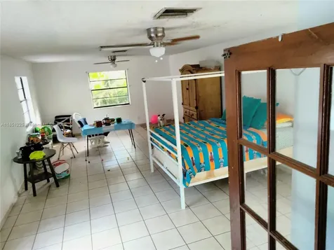 14902 SW 65th Terrace Miami FL 33193