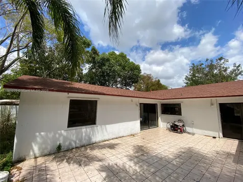 14902 SW 65th Terrace Miami FL 33193