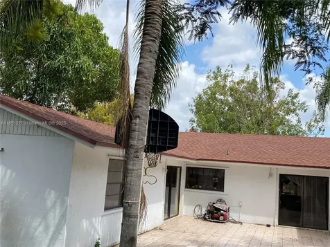 14902 SW 65th Terrace Miami FL 33193