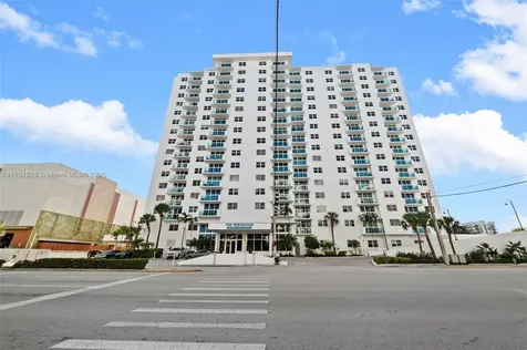 3000 S Ocean Drive Hollywood FL 33019