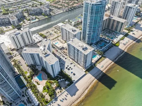 3000 S Ocean Drive Hollywood FL 33019