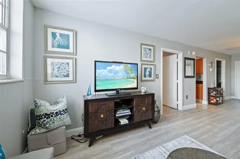 3000 S Ocean Drive Hollywood FL 33019