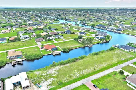 1228 NW 34th Avenue Cape Coral FL 33993