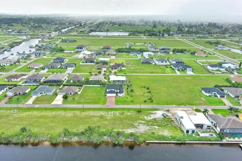 1228 NW 34th Avenue Cape Coral FL 33993