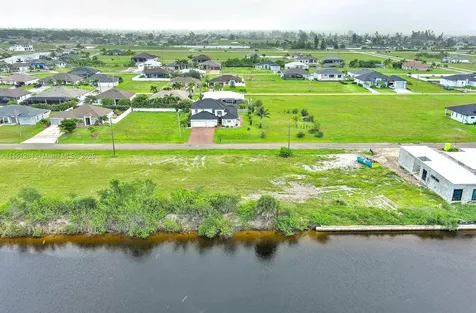 1228 NW 34th Avenue Cape Coral FL 33993