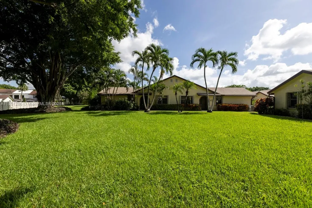 23393 Barlake Drive Boca Raton FL 33433