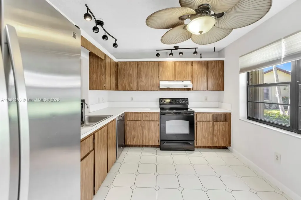 23393 Barlake Drive Boca Raton FL 33433