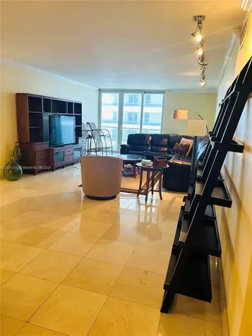 5825 Collins Avenue Miami Beach FL 33140