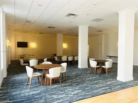 5825 Collins Avenue Miami Beach FL 33140