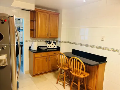 5825 Collins Avenue Miami Beach FL 33140