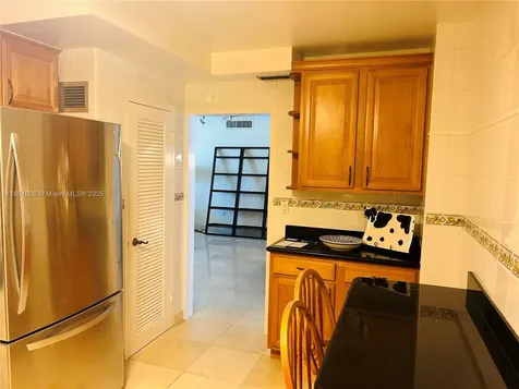 5825 Collins Avenue Miami Beach FL 33140