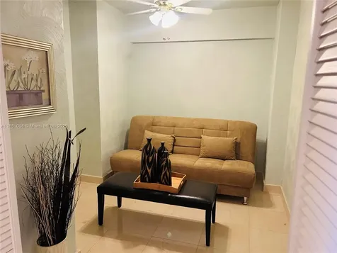5825 Collins Avenue Miami Beach FL 33140