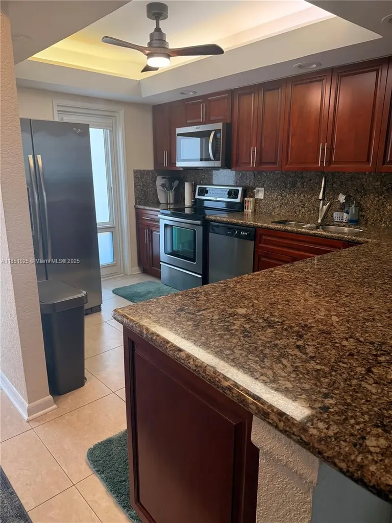 2731 NE 14th St Causeway Pompano Beach FL 33062