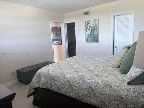 2731 NE 14th Street Causeway Pompano Beach FL 33062