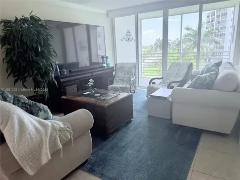 2731 NE 14th Street Causeway Pompano Beach FL 33062