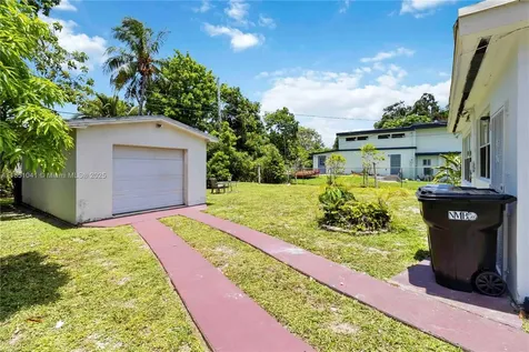 1545 NE 158th Street North Miami Beach FL 33162