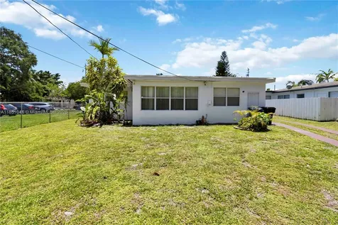 1545 NE 158th Street North Miami Beach FL 33162