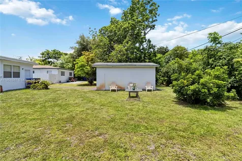 1545 NE 158th Street North Miami Beach FL 33162