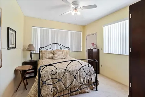 1545 NE 158th Street North Miami Beach FL 33162