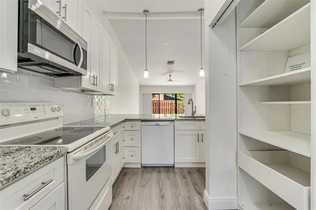 836 NW 79th Terrace Plantation FL 33324
