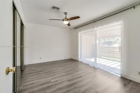 836 NW 79th Terrace Plantation FL 33324
