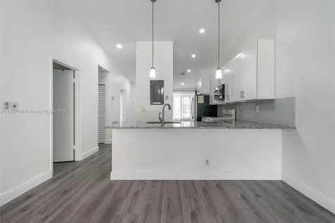 836 NW 79th Terrace Plantation FL 33324