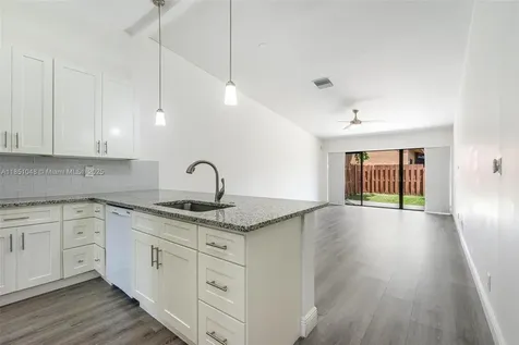 836 NW 79th Terrace Plantation FL 33324