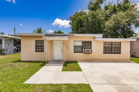 6330 Rodman Street Hollywood FL 33023
