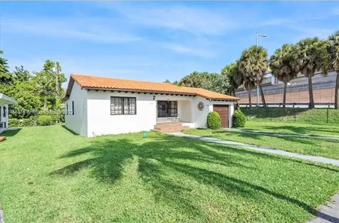 860 NW 17th Court Miami FL 33125