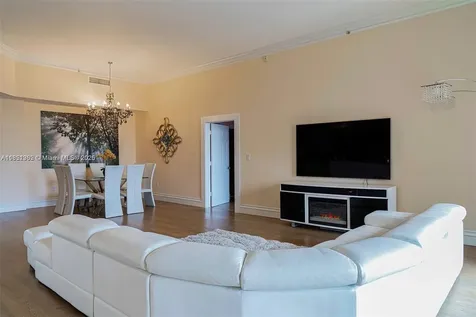3001 NE 185th Street Aventura FL 33180