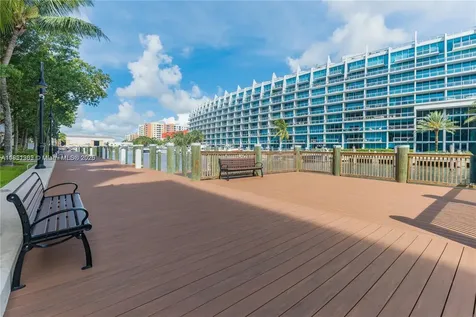 3001 NE 185th Street Aventura FL 33180