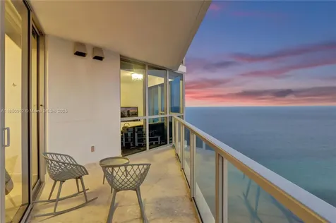 3101 S Ocean Drive Hollywood FL 33019