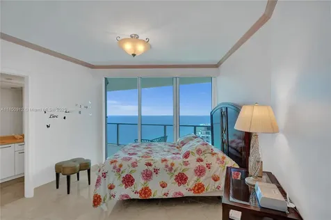3101 S Ocean Drive Hollywood FL 33019